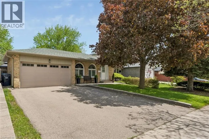 14 MASSEY Street, Brampton, Ontario L6S2W1