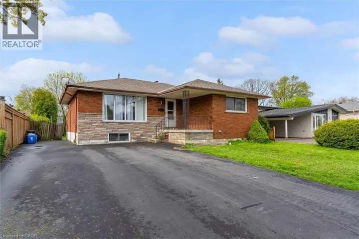46 BEACONSFIELD Drive, Hamilton, Ontario L8T2W9