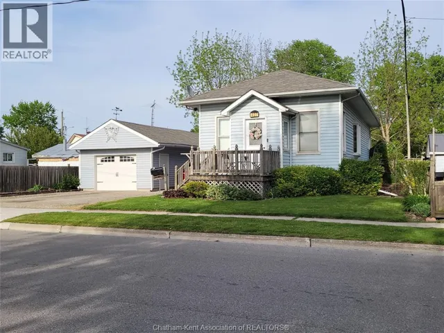 407 ALBERT STREET, Wallaceburg, Ontario N8A1Y3