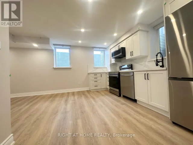 22 GUNN AVENUE, Brantford, Ontario N3T0V3