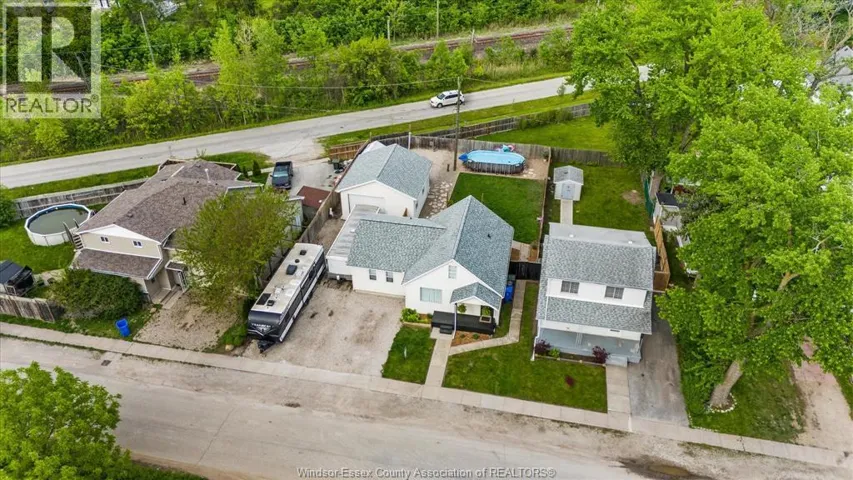 2186 Janette, Windsor, Ontario N8X1Z8