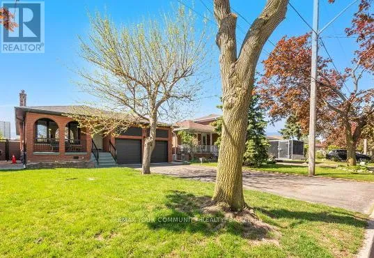 19 HAMER BOULEVARD, Toronto (Kingsview Village-The Westway), Ontario M9R4A8