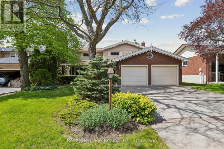 232 BEATRICE STREET W, Oshawa (Centennial), Ontario L1G7M9