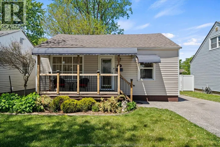 3560 BARRYMORE, Windsor, Ontario N9C1V3