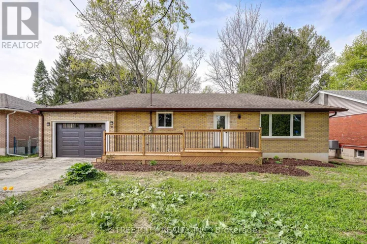 10 VINEDEN DRIVE, Central Elgin (Lynhurst), Ontario N5P2M6