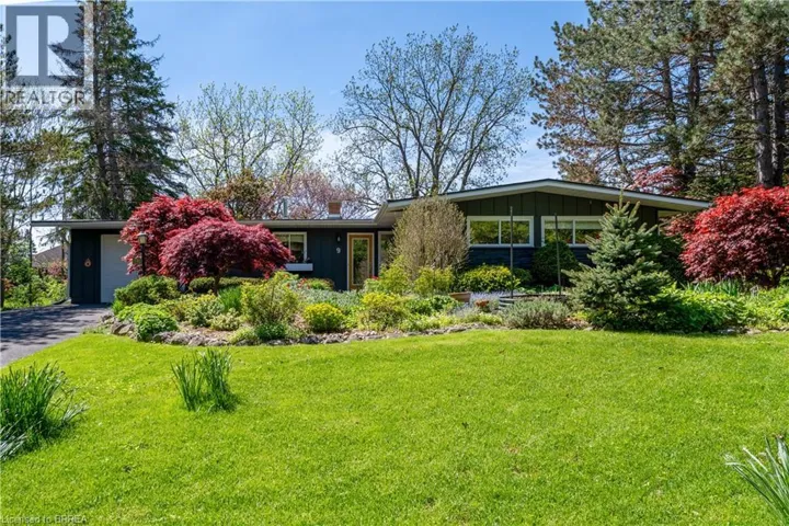 9 SUMMERHAYES Crescent, Brantford, Ontario N3R5H9
