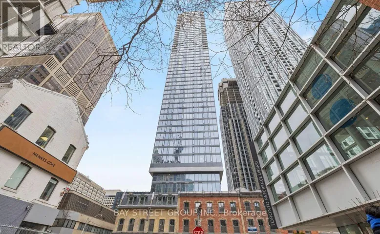 2009 - 8 CUMBERLAND STREET, Toronto (Annex), Ontario M4Y0B6
