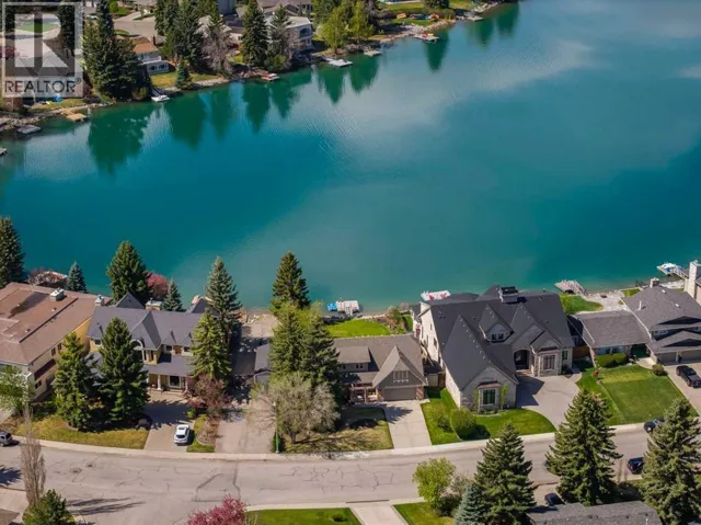 947 Lake Placid Drive SE, Calgary, Alberta T2J4C4