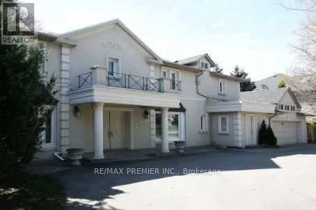 66 LAURELEAF ROAD, Markham (Bayview Glen), Ontario L3T2Y1