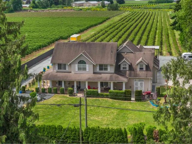 1189 GLADWIN ROAD, Abbotsford, British Columbia V2T5Y4