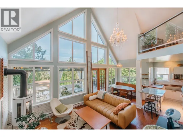 4981 GEER ROAD, Sechelt, British Columbia V7Z0B9