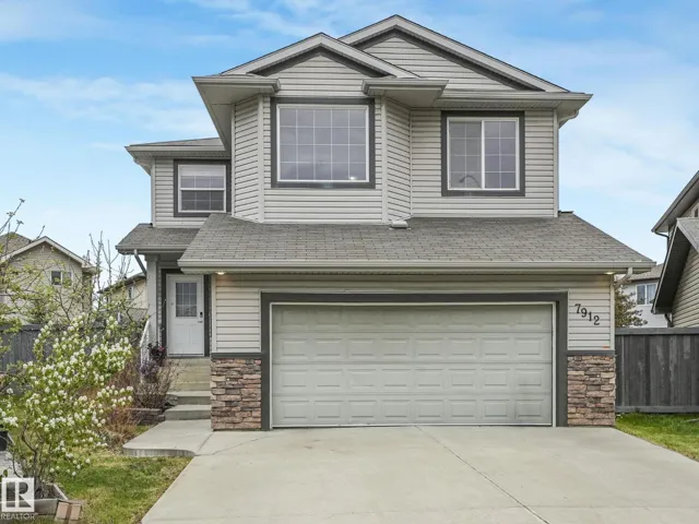 7912 172 AV NW, Edmonton, Alberta T5Z0E2