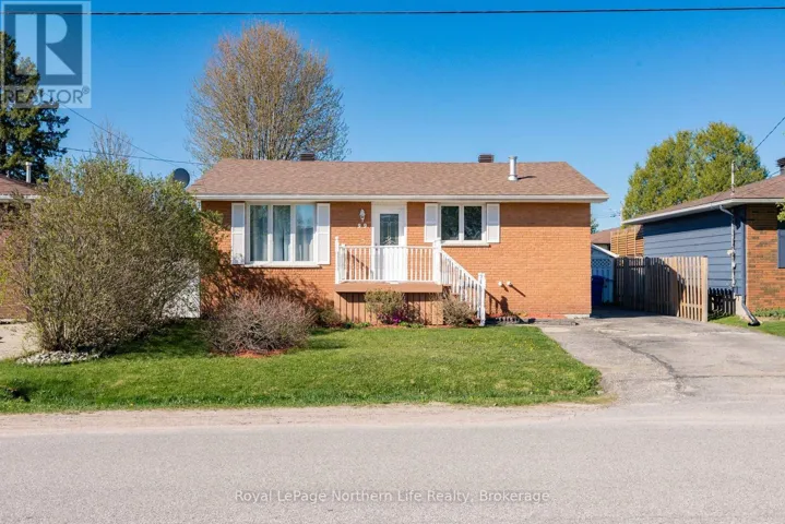 99 STRATHCONA DRIVE, North Bay (Ferris), Ontario P1A2N5