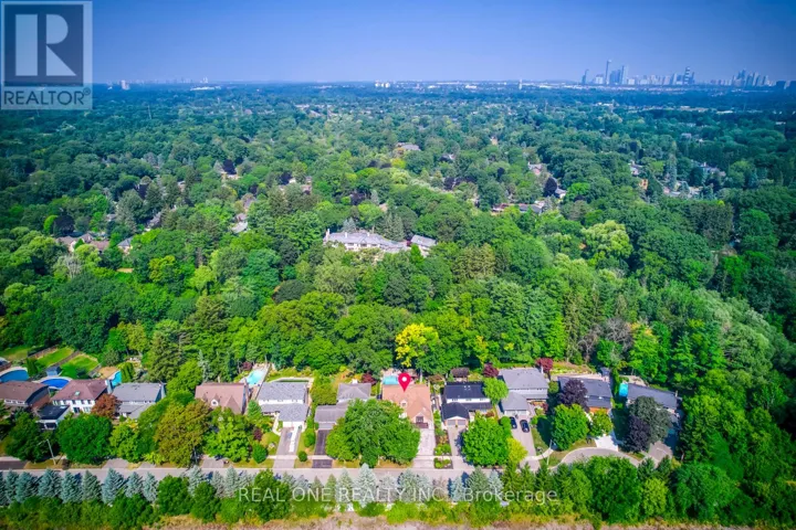 1005 FAIR BIRCH DRIVE, Mississauga (Lorne Park), Ontario L5H1M4