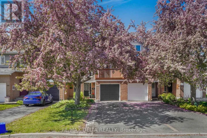698 BROME CRESCENT, Ottawa, Ontario K4A1W2