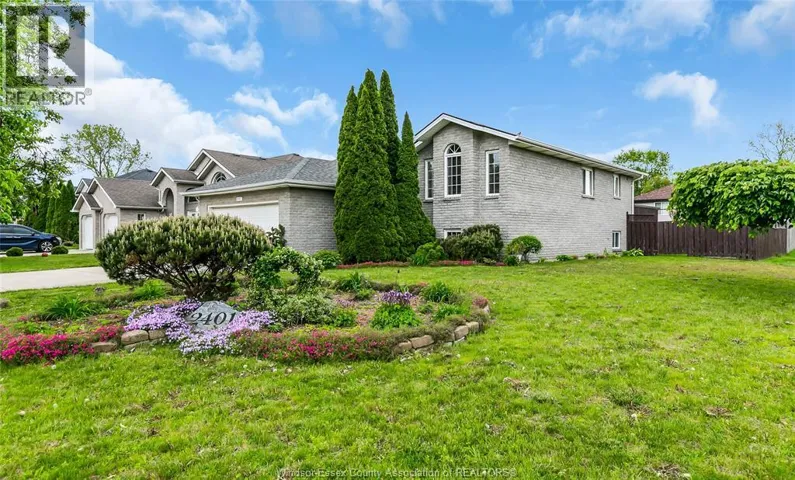 2401 ST. PATRICKS, Windsor, Ontario N9E4V9