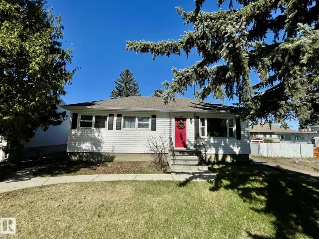9650 86 ST NW, Edmonton, Alberta T6C3E9