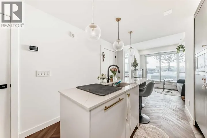 207, 8505 Broadcast Avenue SW, Calgary, Alberta T3H6B5