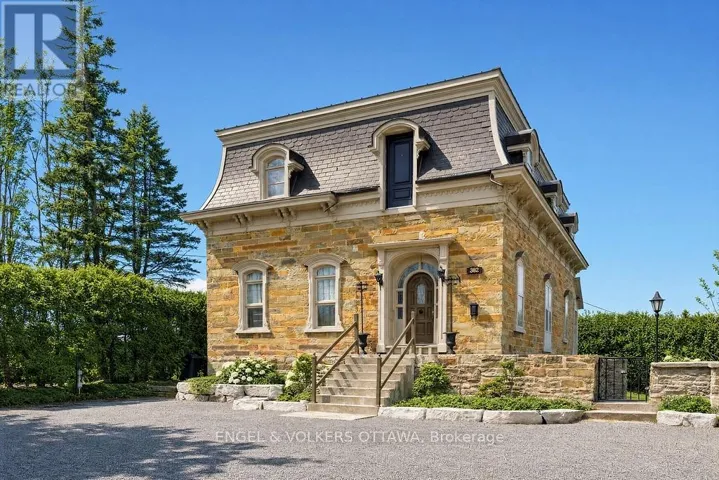 382 MCGILL STREET, Hawkesbury, Ontario K6A1R2