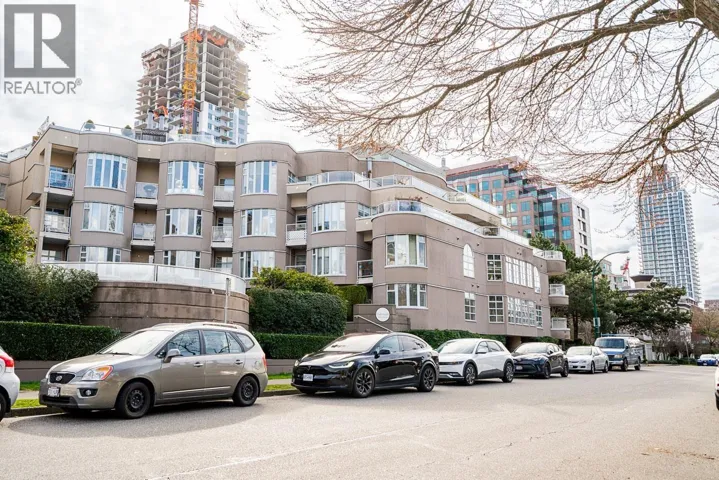 111 1236 W 8TH AVENUE, Vancouver, British Columbia V6H3Y9