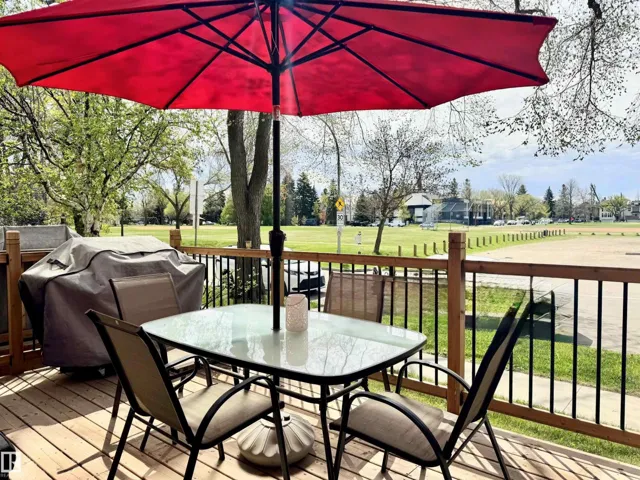 9324 80 AV NW, Edmonton, Alberta T6C0T9