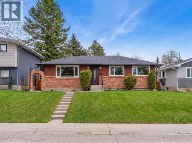 4824 Claret Street NW, Calgary, Alberta T2L1C1