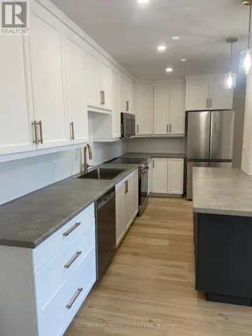 302 - 225 CAMPUS PARKWAY, Chatham-Kent (Chatham), Ontario N7L4X2