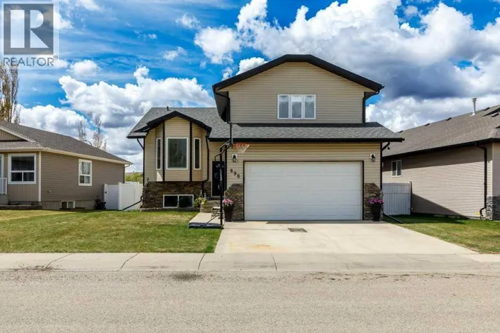 898 Ramage Crescent, Red Deer, Alberta T4P2Z9