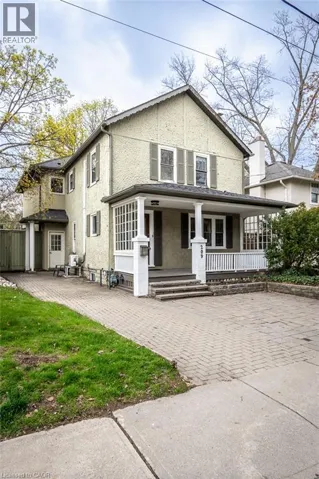 209 ALLAN Street, Oakville, Ontario L6J3P2