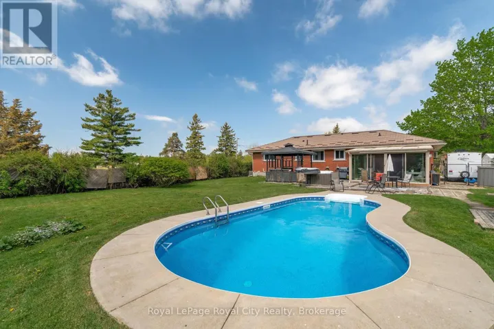 44 RIDGEWAY AVENUE, Guelph (Pineridge/Westminster Woods), Ontario N1L1G8