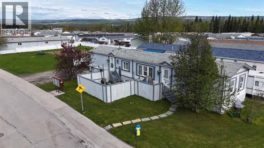 102 NICKERSON Avenue, Hinton, Alberta T7V1A6
