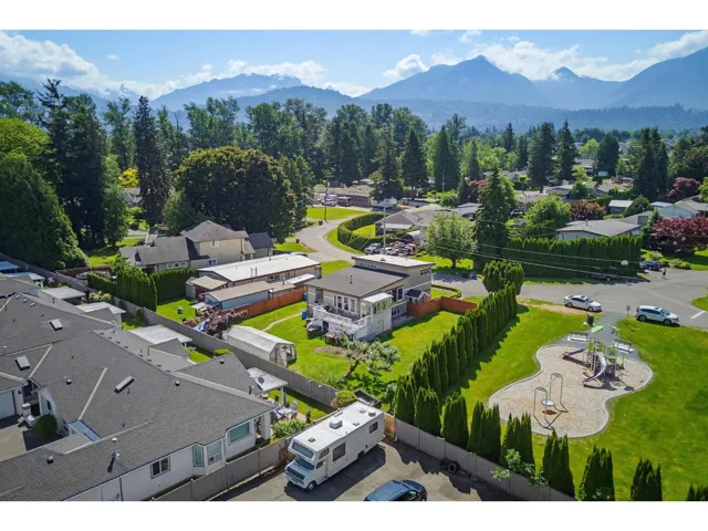 7495 LEARY CRESCENT, Sardis West Vedder, Chilliwack, British Columbia V2R3H4
