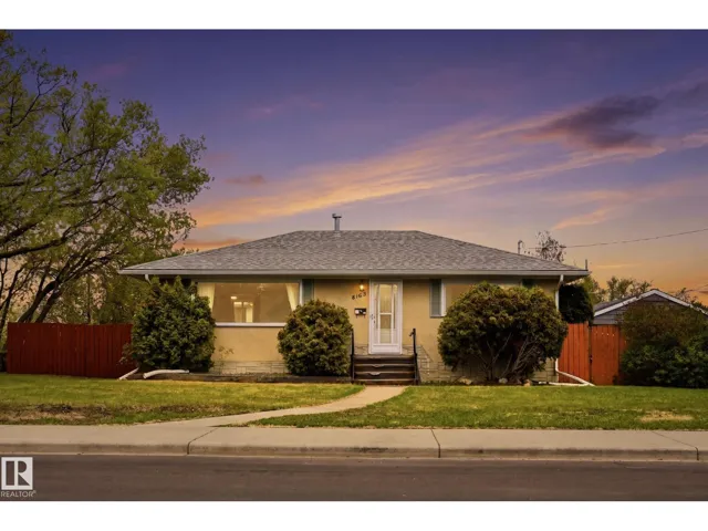 8103 75 AV NW, Edmonton, Alberta T6C0G5
