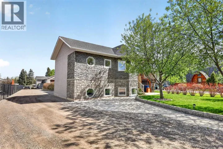 1212 15 Avenue, Didsbury, Alberta T0M0S0