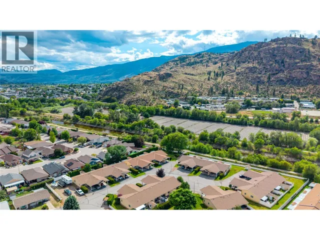 145 Redwing Place Unit# 8, Oliver, British Columbia V0H1T4
