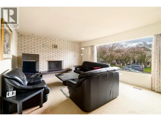 437 E 55TH AVENUE, Vancouver, British Columbia V5X1N3