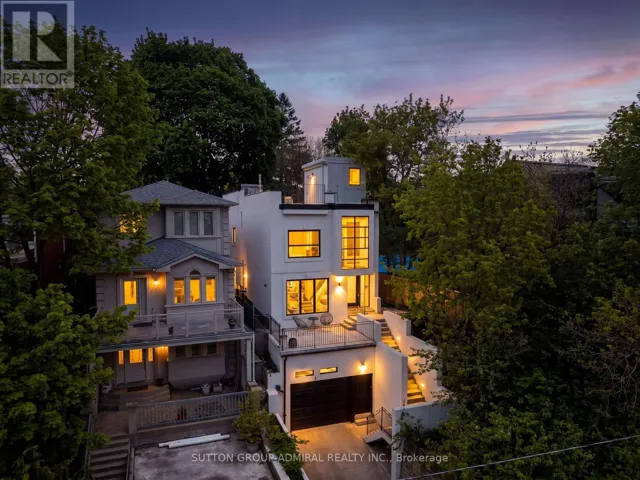 35 BEECHWOOD DRIVE, Toronto (Broadview North), Ontario M4K3H7
