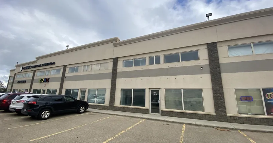 13085/87, 13003 156 Street NW, Edmonton, Alberta T5N0A2