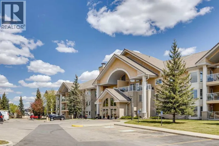 301, 728 Country Hills Road NW, Calgary, Alberta T3K5K8