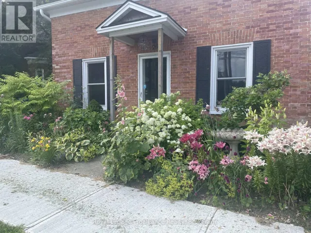 26 YORK STREET, Prince Edward County (Picton), Ontario K0K2T0