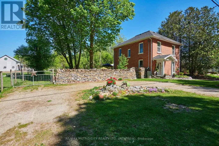 75 DIVISION STREET N, McNab/Braeside, Ontario K7S3B9