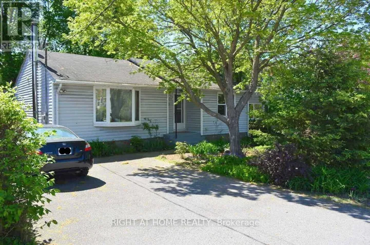 200 WOODROFFE AVENUE, Ottawa, Ontario K2A3V4