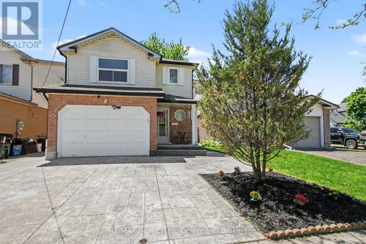 51 CAMROSE COURT, Kitchener, Ontario N2M5J4
