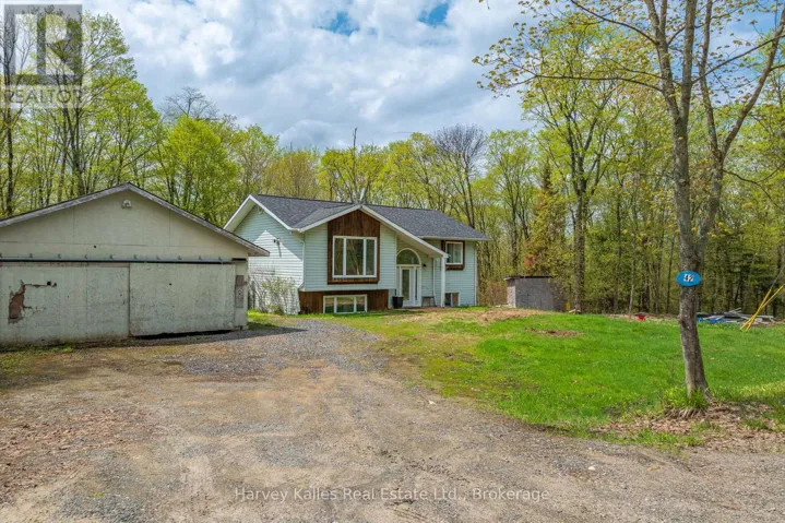 42 OLD CENTURION ROAD, Huntsville (Chaffey), Ontario P1H2N5