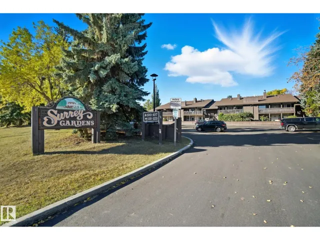119 SURREY GARDENS GD NW, Edmonton, Alberta T5T1Z3