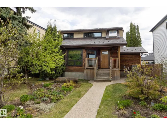 9327 75 AV NW, Edmonton, Alberta T6E1H3