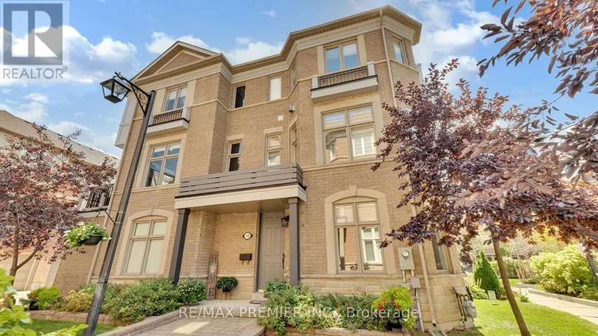 10 HENRY PETERS LANE, Vaughan (East Woodbridge), Ontario L4L0A7