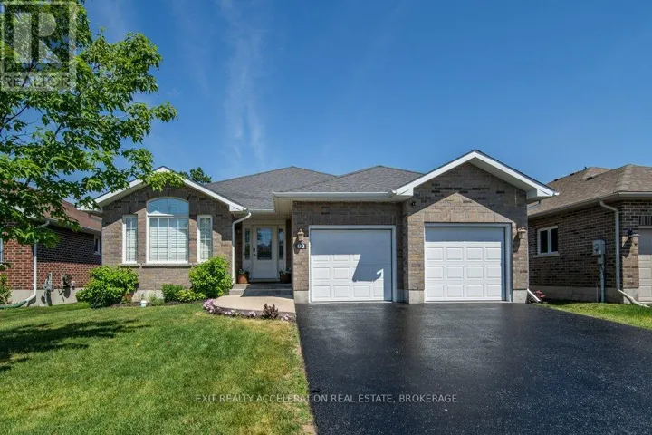 92 HARTWOOD CRESCENT, Greater Napanee (Greater Napanee), Ontario K7R0A8