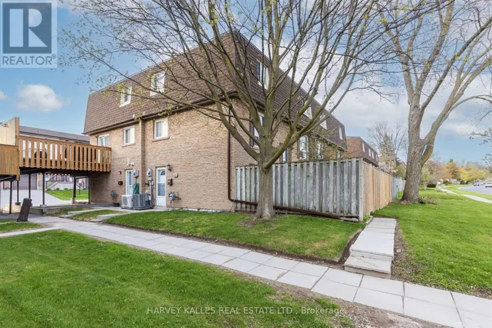 82 - 321 BLACKTHORN STREET, Oshawa (Eastdale), Ontario L1K1L3