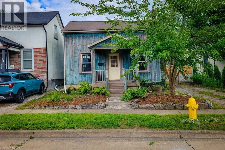 16 WELLAND Street S, Thorold, Ontario L2V2B4